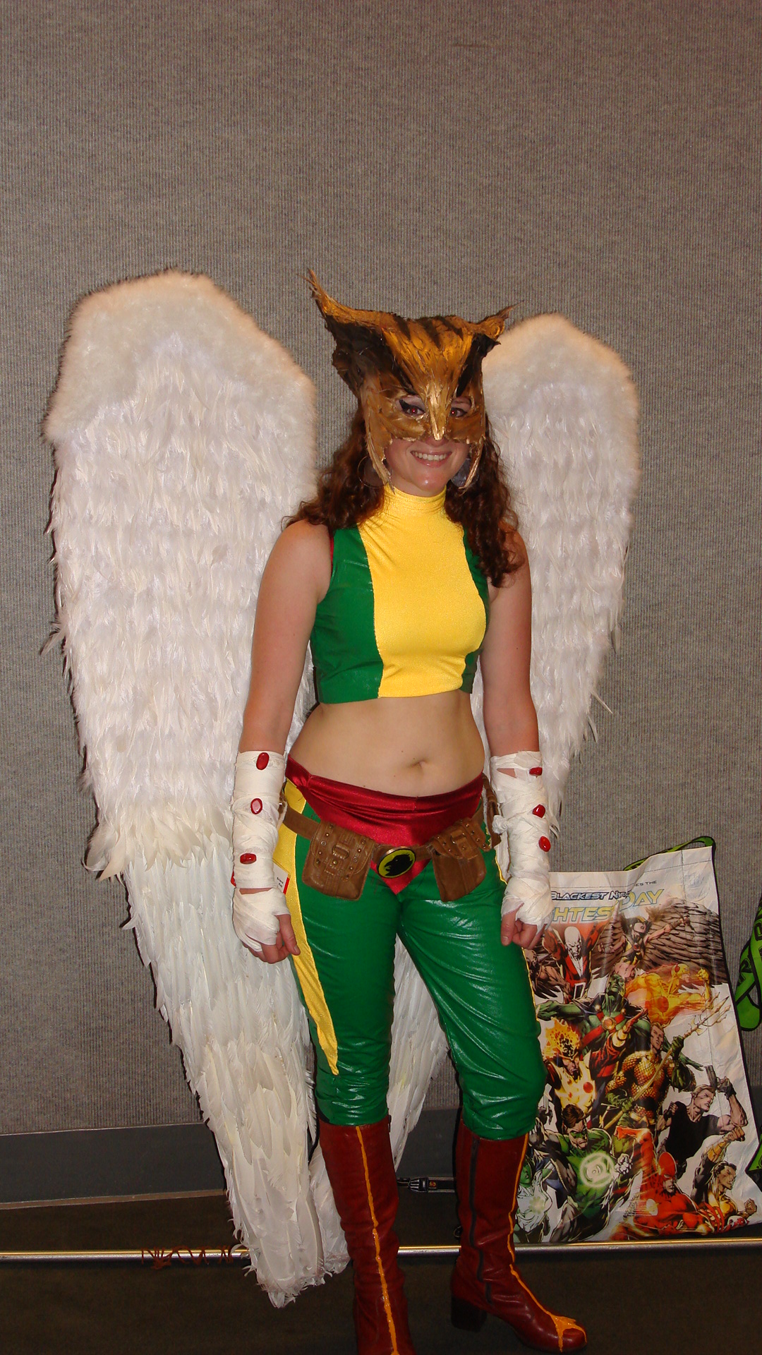 https://www.entertainmentfuse.com/images/PAC - Comic Con - Hawkgirl.JPG